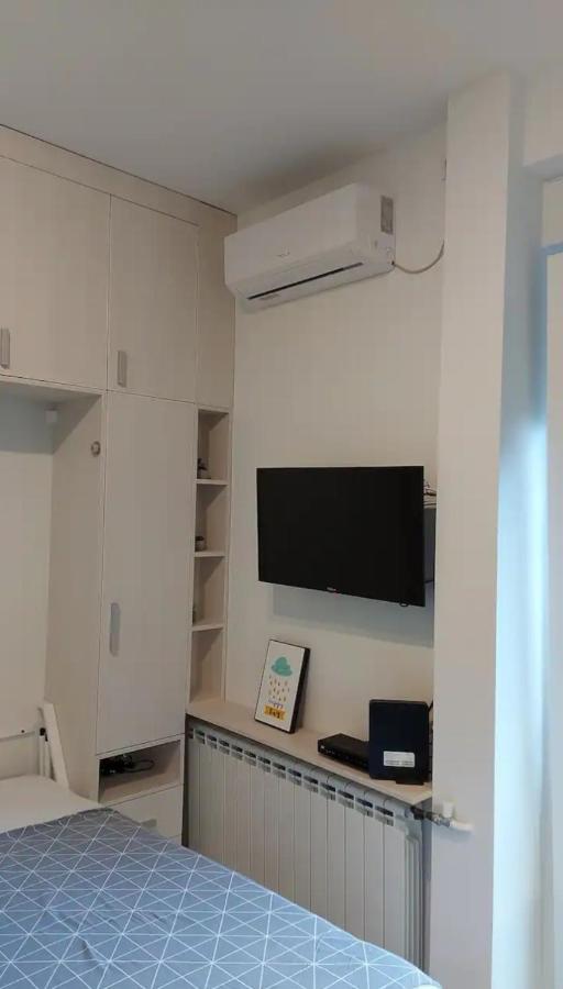 New Studio In The City Center Нови-Сад Экстерьер фото